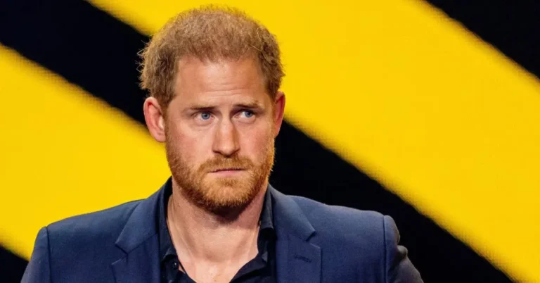 prince harry trying to rejoin royal family 1752509267324